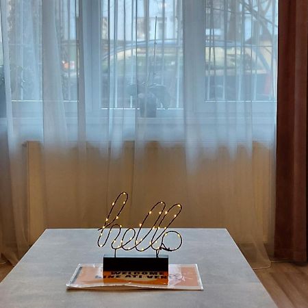 Youth Central Apartment Тыргу-Муреш Экстерьер фото