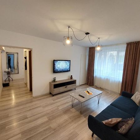 Youth Central Apartment Тыргу-Муреш Экстерьер фото