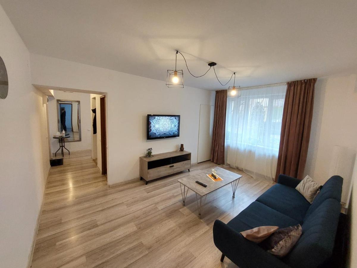 Youth Central Apartment Тыргу-Муреш Экстерьер фото