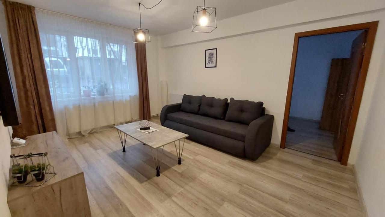 Youth Central Apartment Тыргу-Муреш Экстерьер фото
